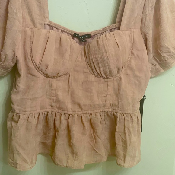 Haute Monde, Fitted with bra top, peplum style with puff sleeves. - Picture 2 of 6